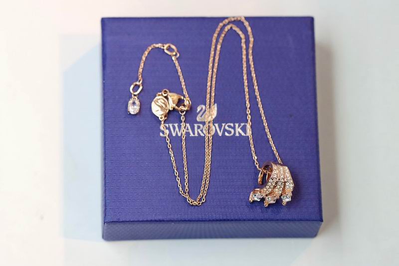 Swarovski Necklace 01lyr27